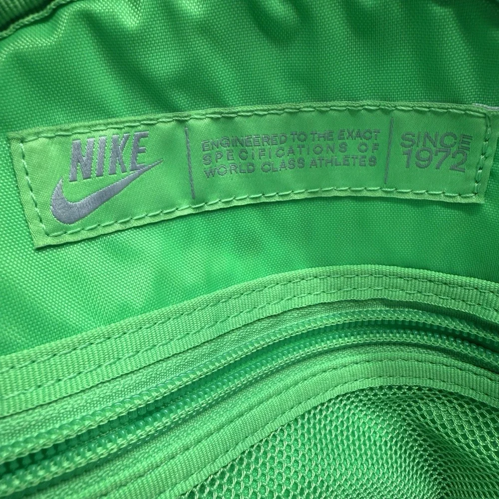 NIKE Cheyenne VAPOR HYPERVOID Running Aerospan BACKPACK Bag Green Wet Storage